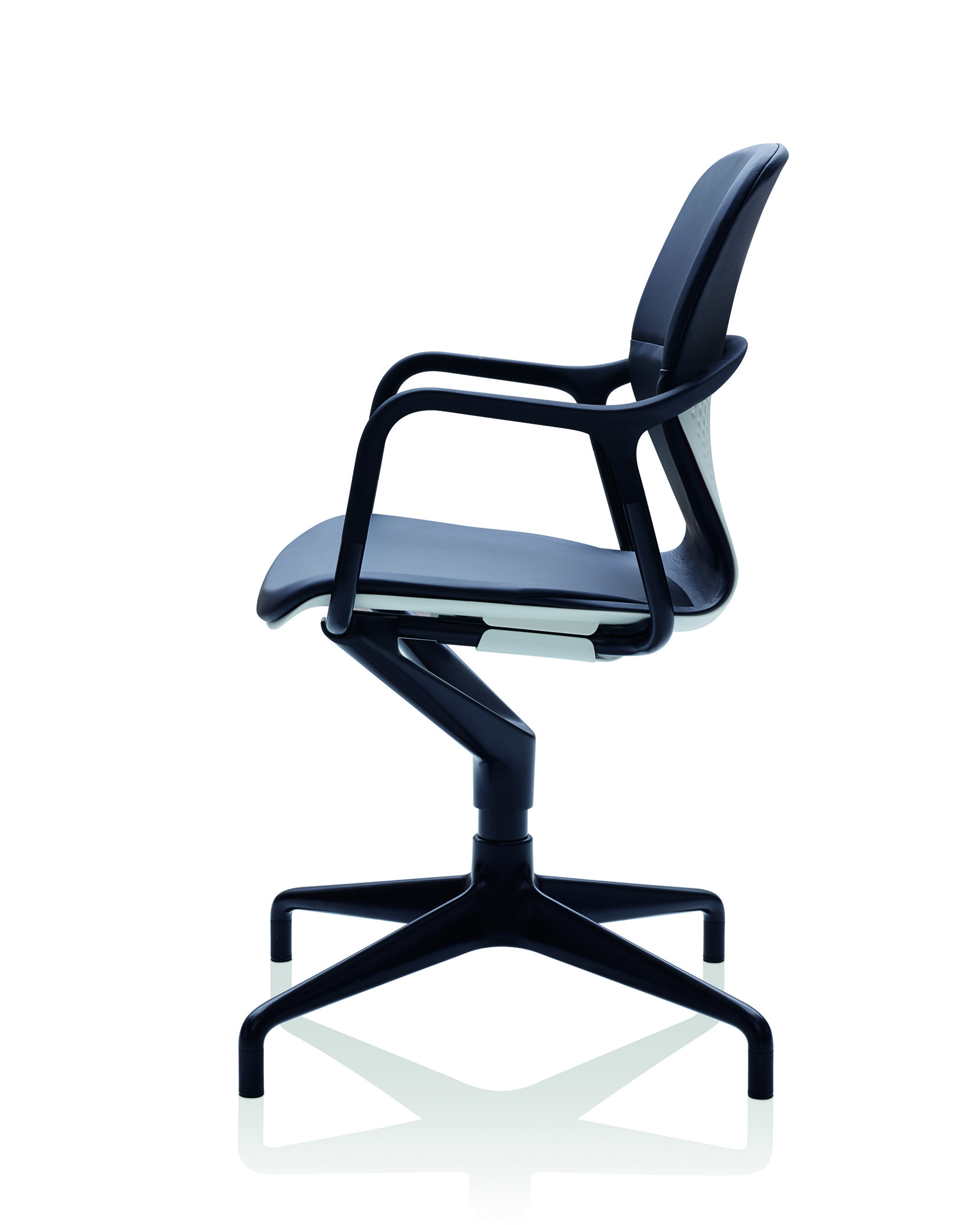 办公椅|现代真皮会议椅|办公家具|华体会体育官方在线官网家具|凯恩会议椅